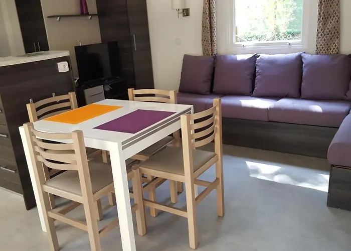 Agreable Mobilhome 6 - 8 Places سانت-بريفين-لي-بان