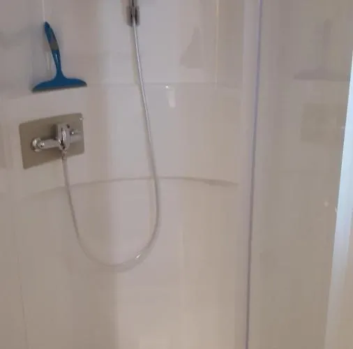 مكان تخييم Agreable Mobilhome 6 - 8 Places سانت-بريفين-لي-بان