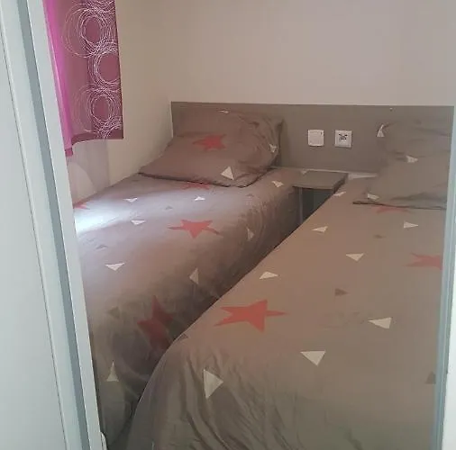 Agreable Mobilhome 6 - 8 Places سانت-بريفين-لي-بان