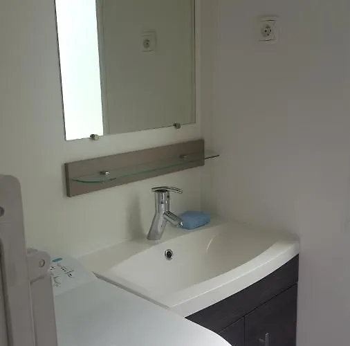 Agreable Mobilhome 6 - 8 Places سانت-بريفين-لي-بان